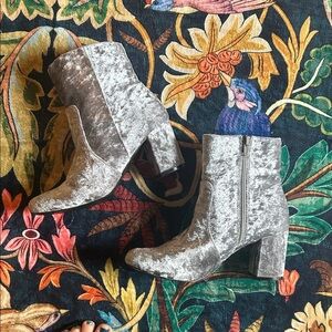 Hippie Laundry Silver Ankle Booties